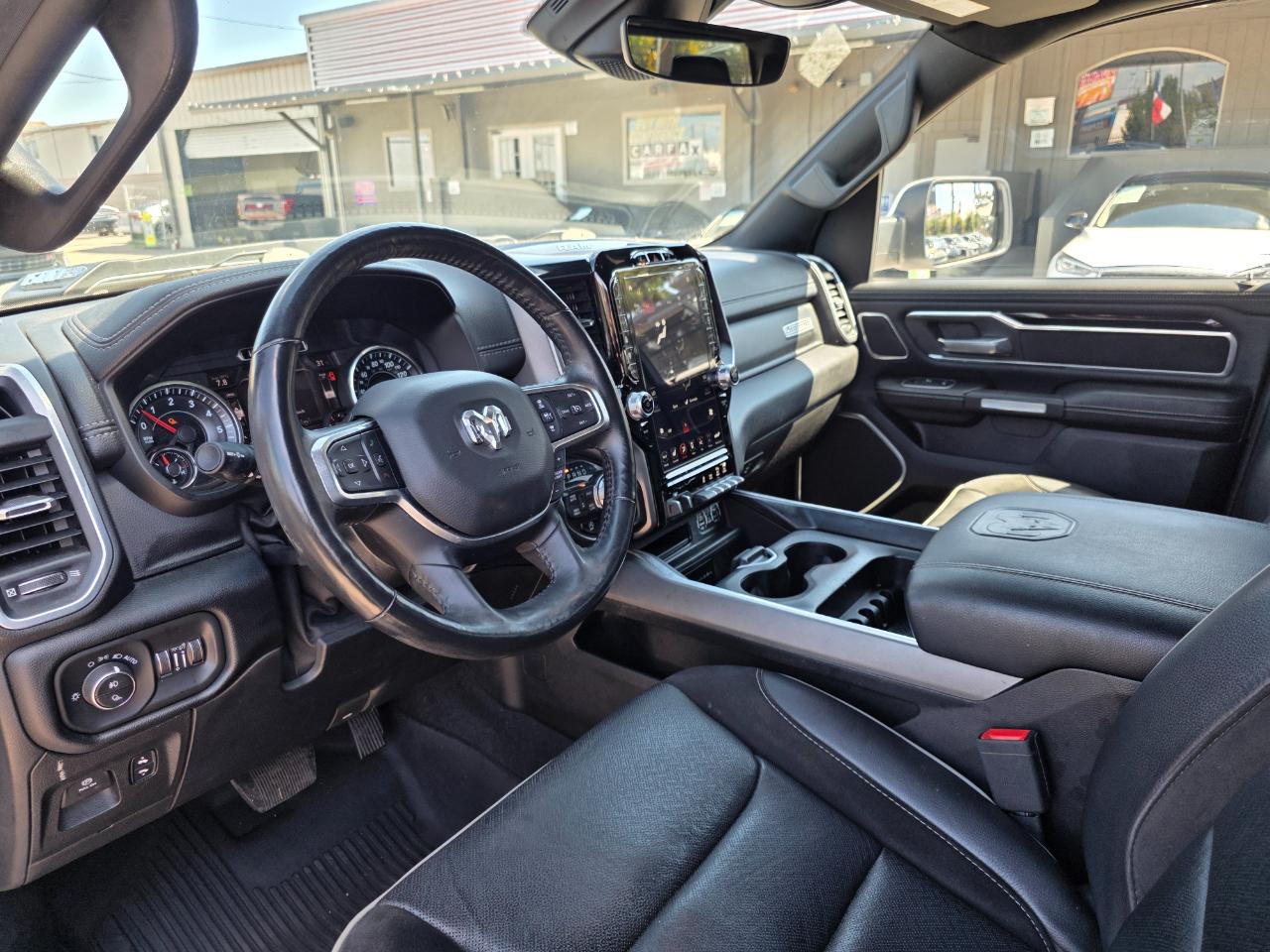 RAM 1500 Laramie Crew Cab SWB 4WD 2020