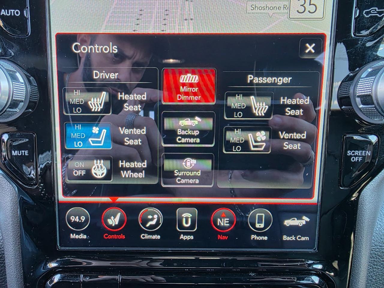 RAM 1500 Laramie Crew Cab SWB 4WD 2020