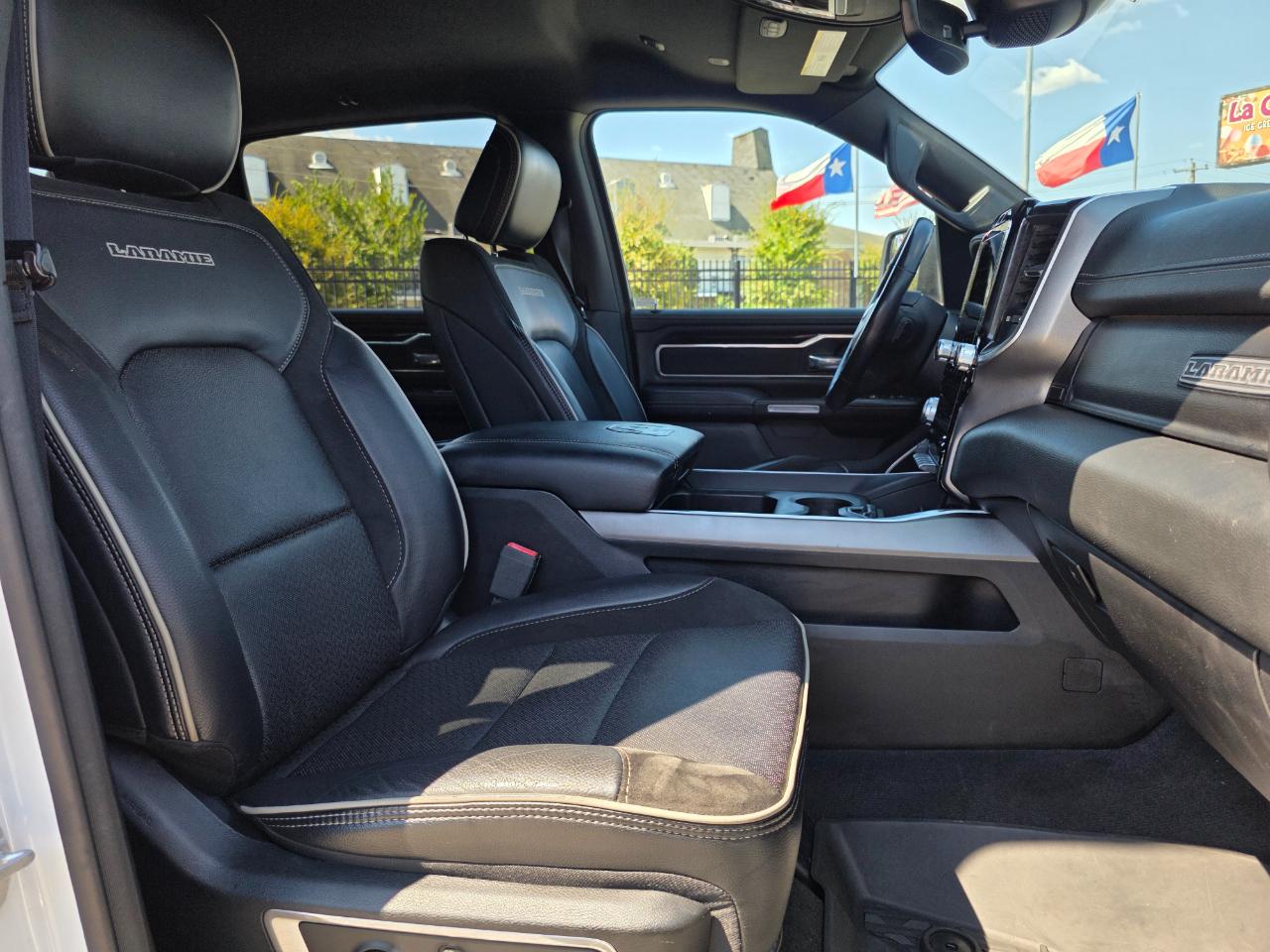 RAM 1500 Laramie Crew Cab SWB 4WD 2020