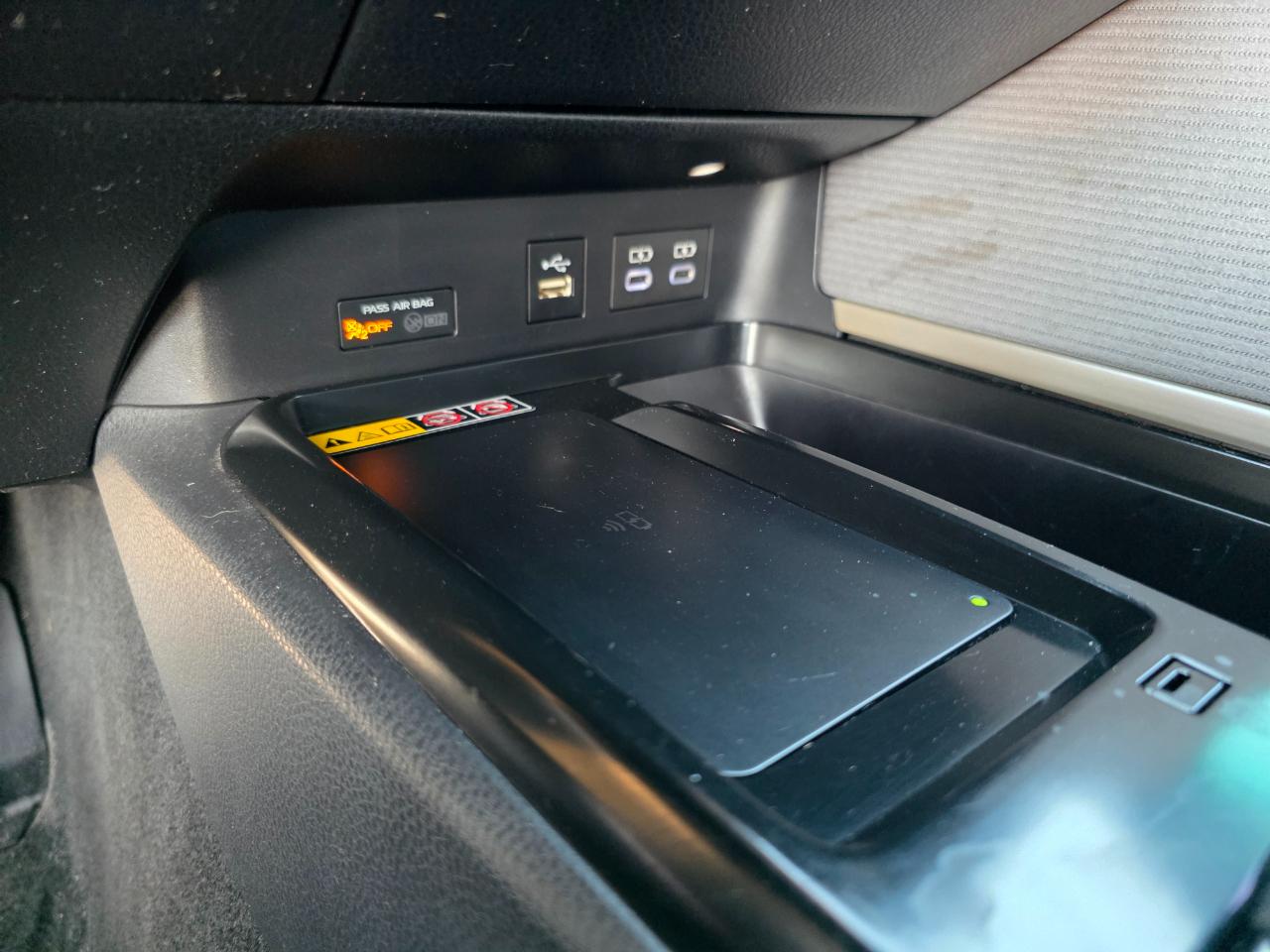 Toyota Camry Hybrid SE 2025