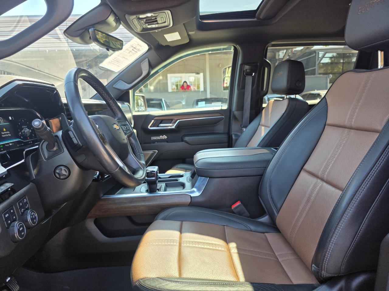 Chevrolet Silverado 1500 High Country Crew Cab 4WD 2023