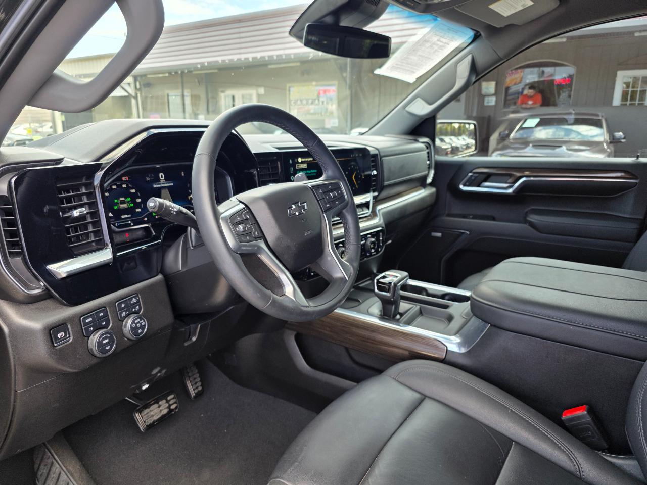 Chevrolet Silverado 1500 RST Crew Cab 4WD 2024