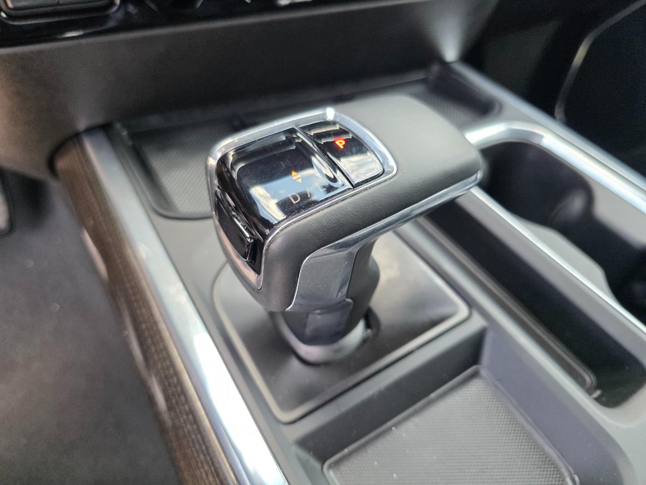 Chevrolet Silverado 1500 RST Crew Cab 4WD 2024