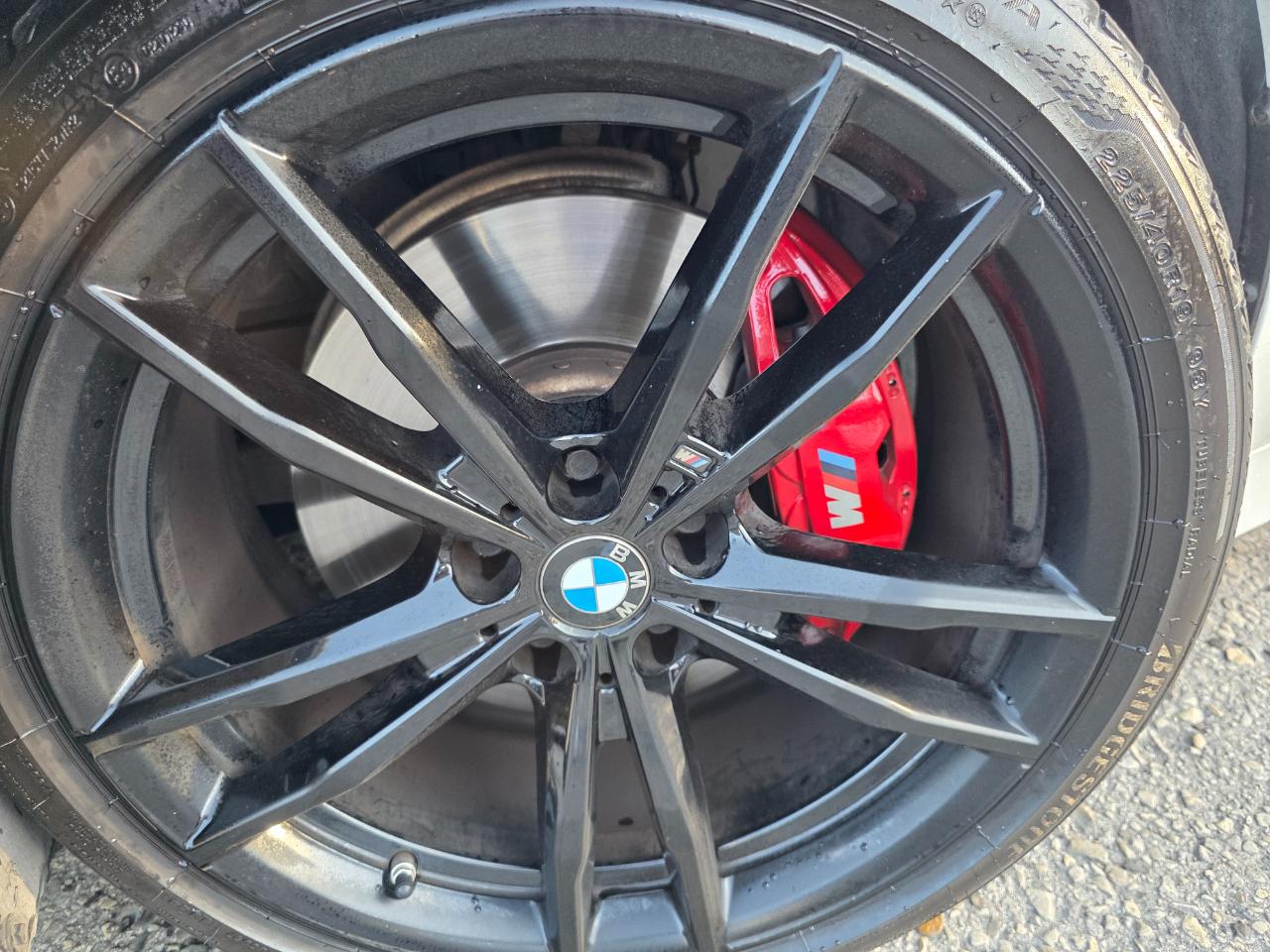 BMW 3-Series 330i 2024
