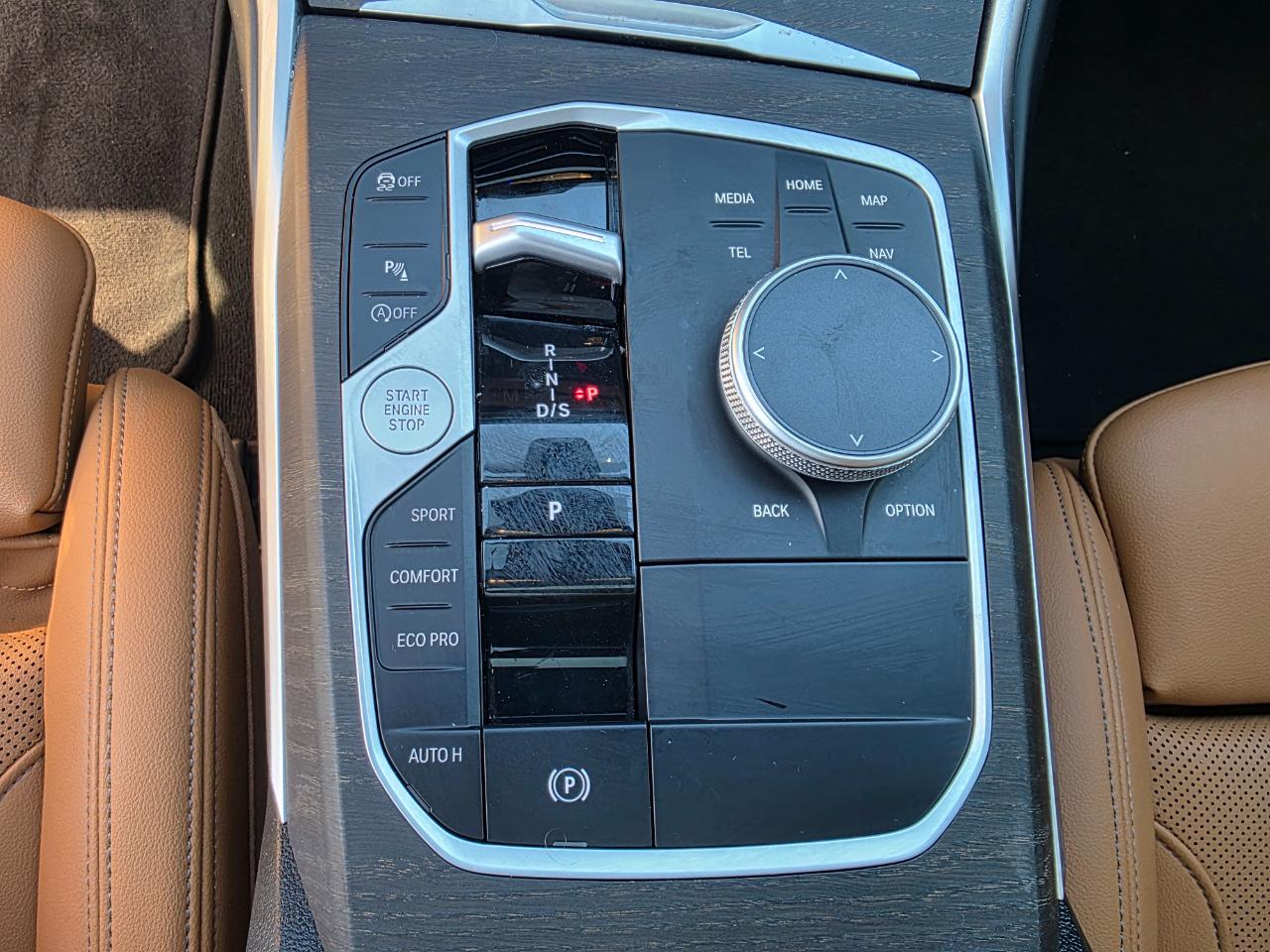 BMW 3-Series 330i 2024