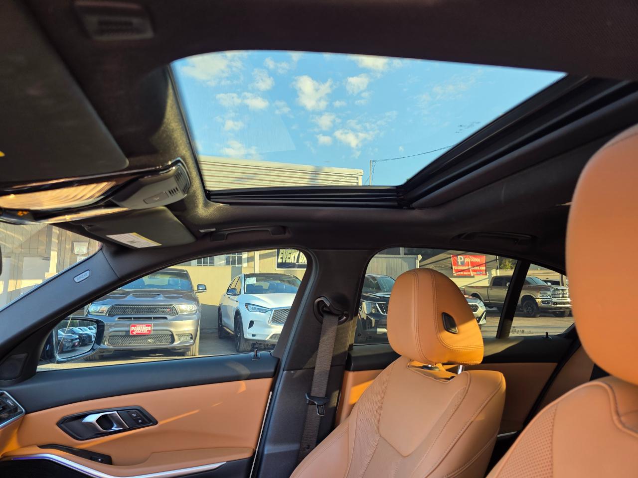 BMW 3-Series 330i 2024