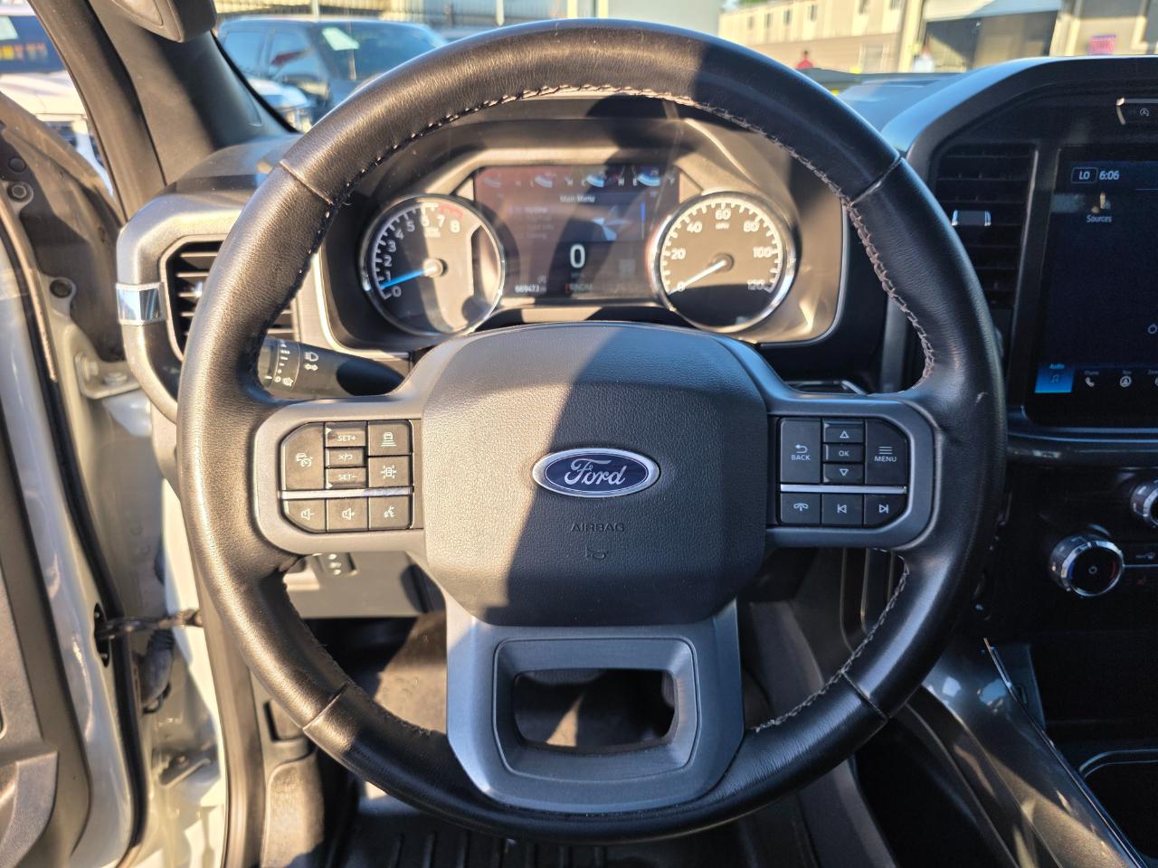 Ford F-150 Lariat SuperCrew 5.5-ft. Bed 4WD 2023