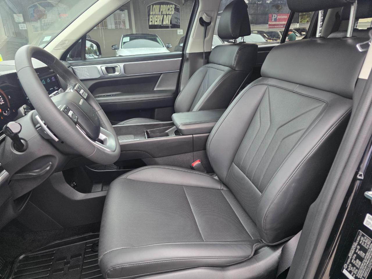 Hyundai Santa Fe SEL 2025