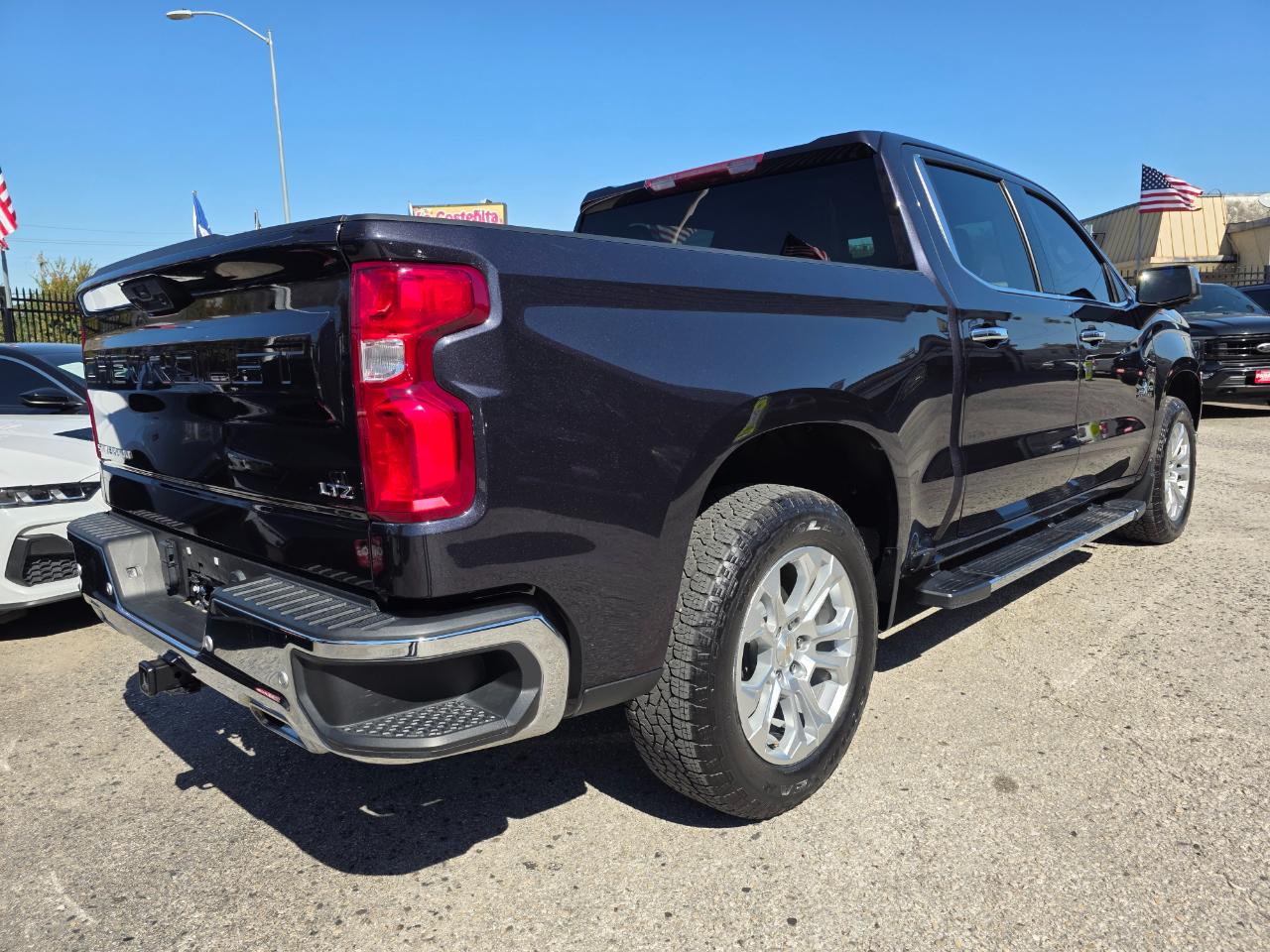 Chevrolet Silverado 1500 LTZ Crew Cab 4WD 2024