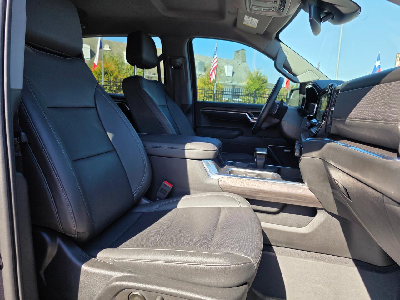 Chevrolet Silverado 1500 LTZ Crew Cab 4WD 2024
