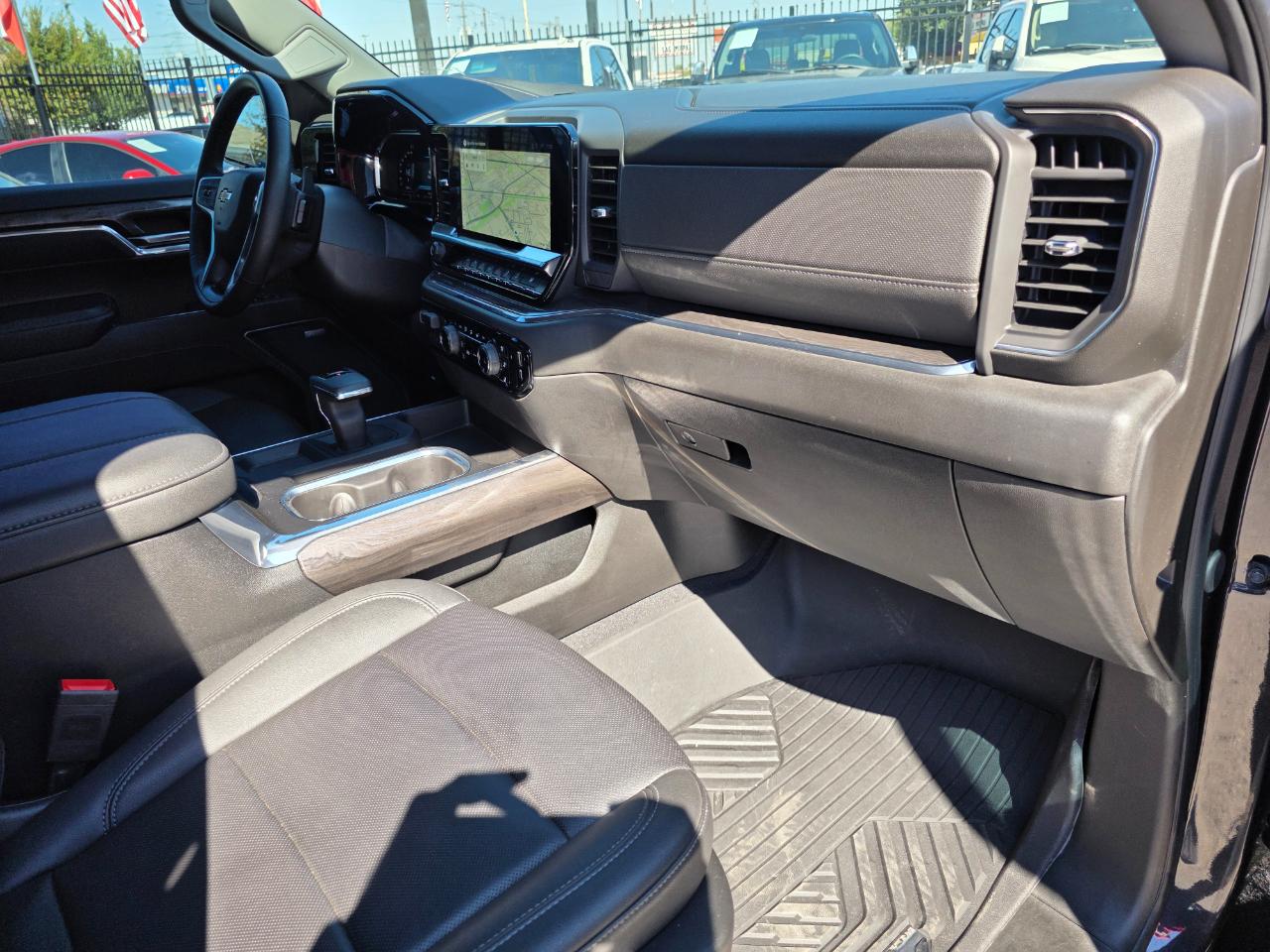 Chevrolet Silverado 1500 LTZ Crew Cab 4WD 2024