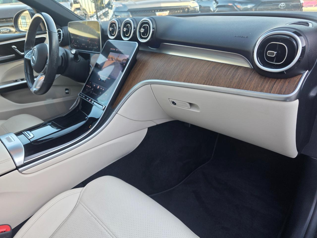 Mercedes-Benz C-Class C300 4MATIC Sedan 2024