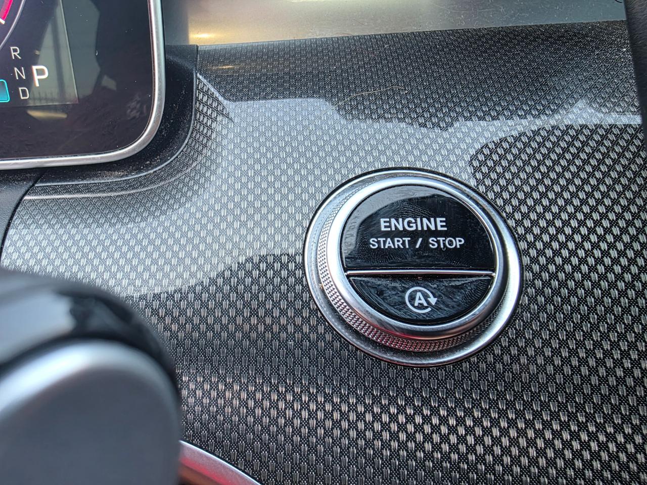 Mercedes-Benz C-Class C300 4MATIC Sedan 2024