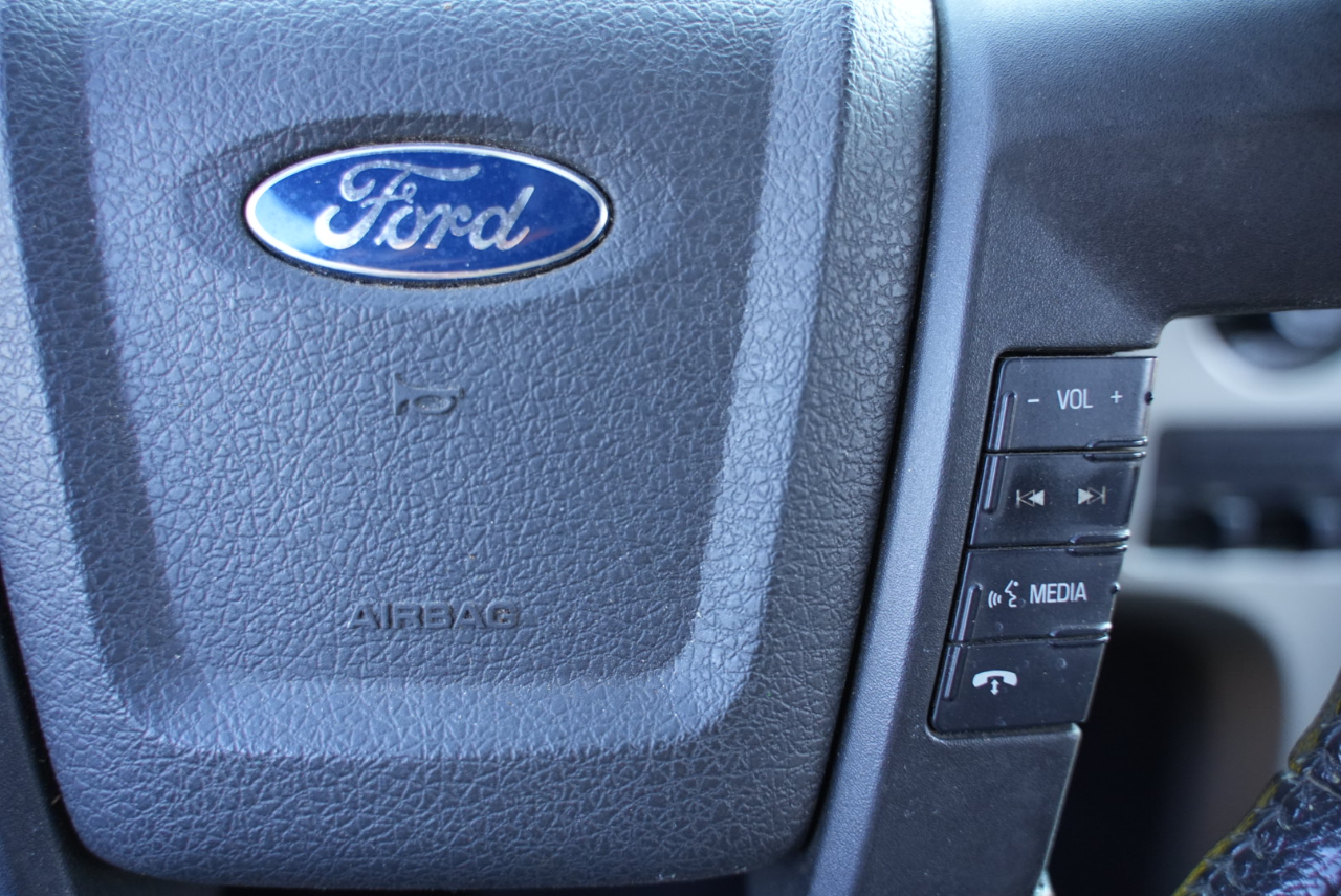 Ford F-150 4WD SuperCab 145" FX4 2014 Ford F-150 4WD SuperCab 145" FX4 2014