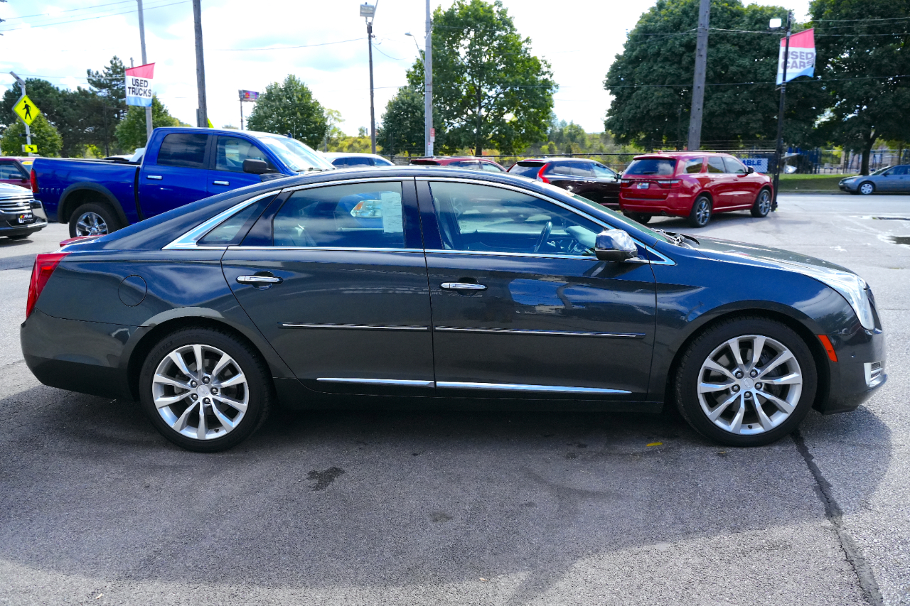 2016 Cadillac XTS Luxury photo 2