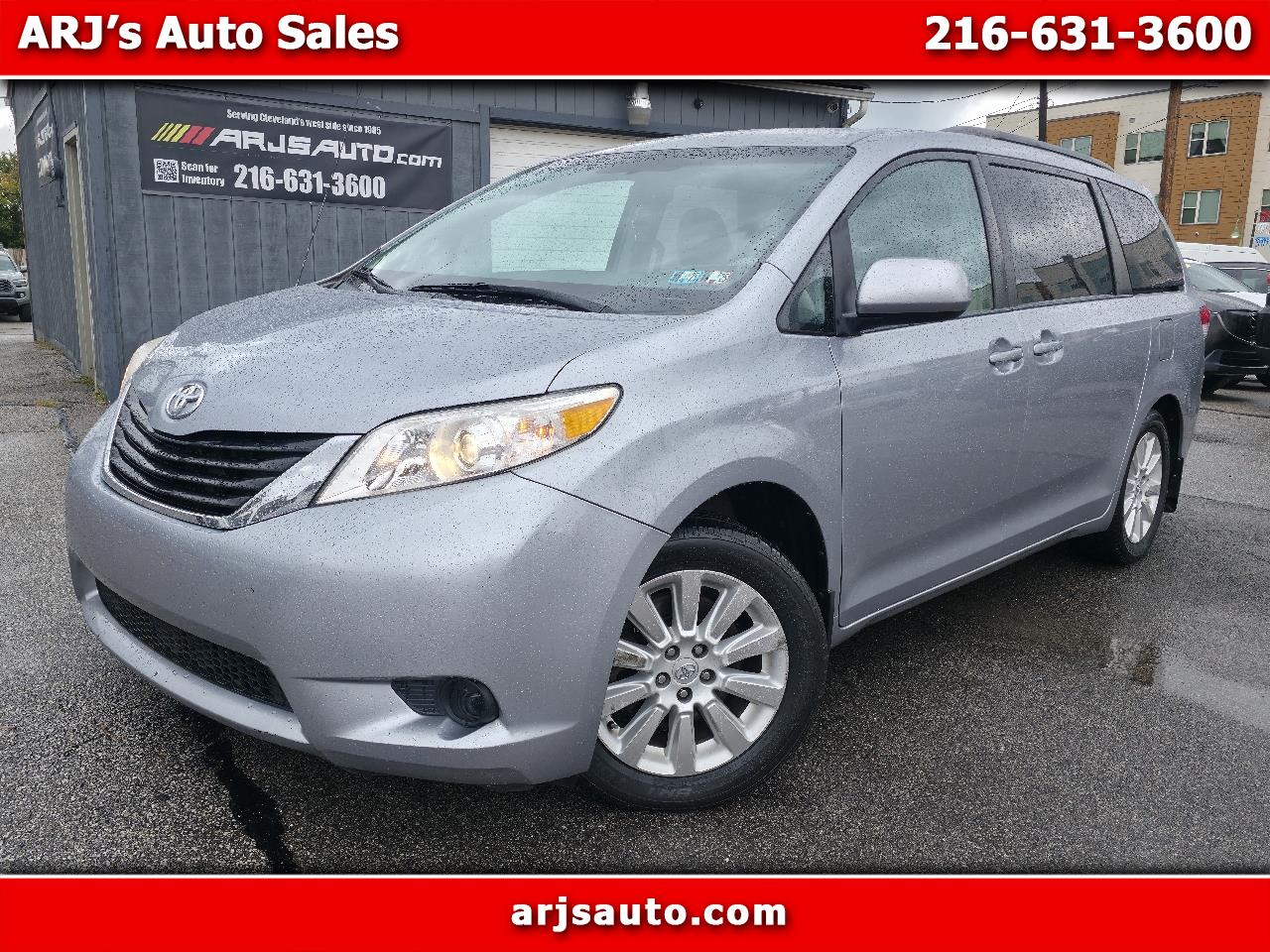 2013 Toyota Sienna LE