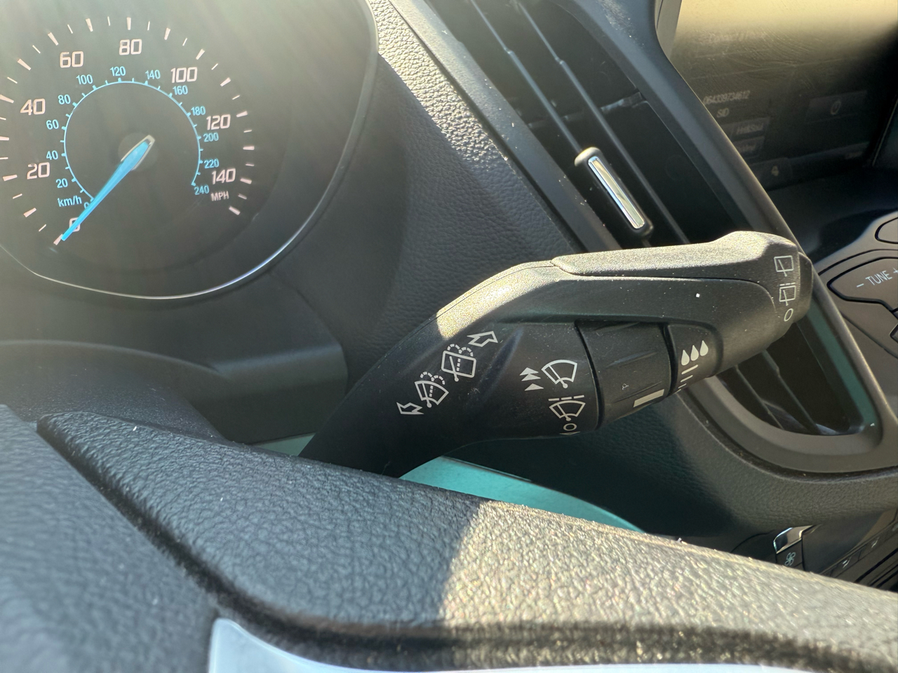 Ford Escape 4WD 4dr SE 2015 Ford Escape 4WD 4dr SE 2015