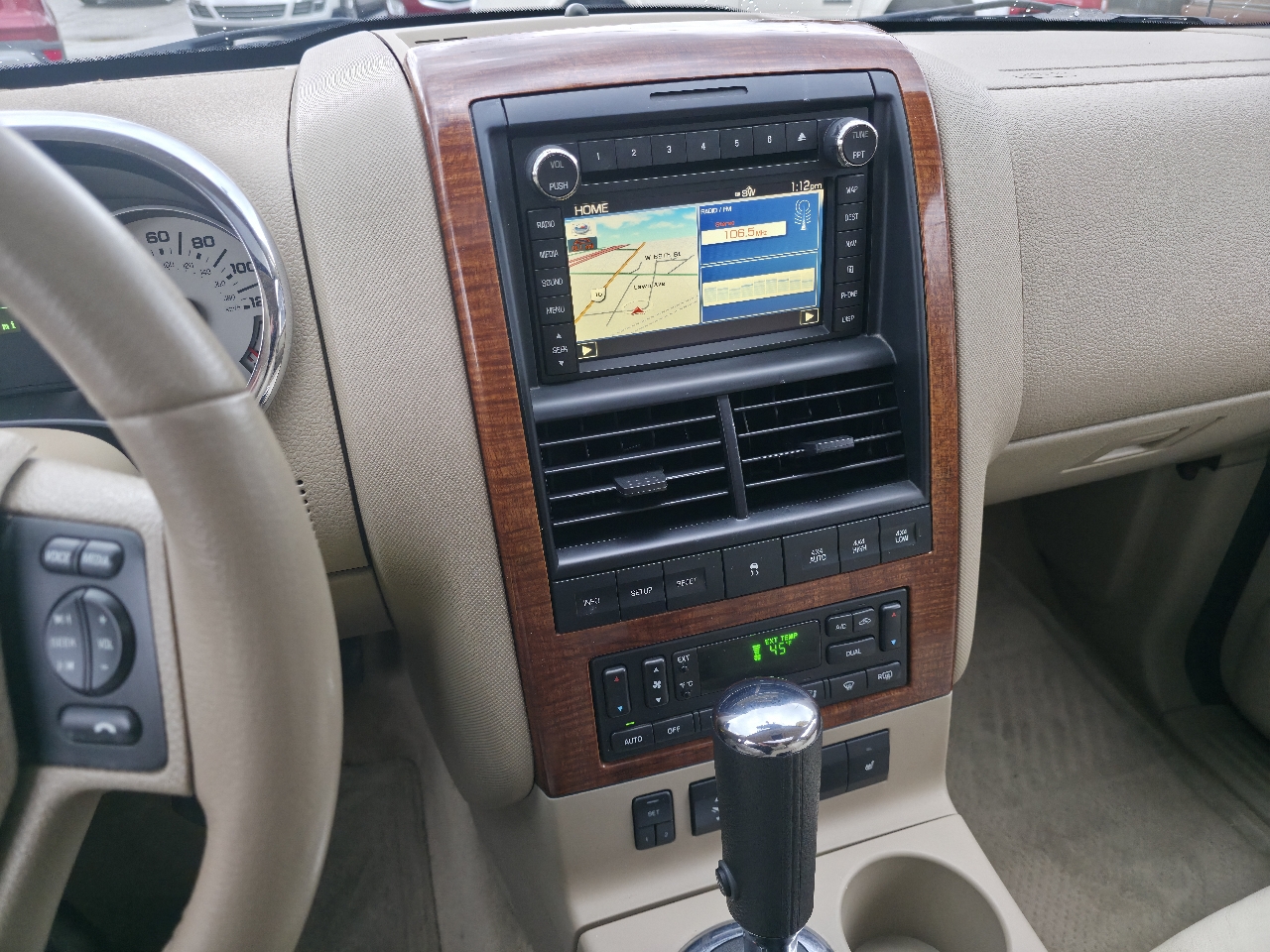 Ford Explorer 4WD 4dr Eddie Bauer 2010 Ford Explorer 4WD 4dr Eddie Bauer 2010