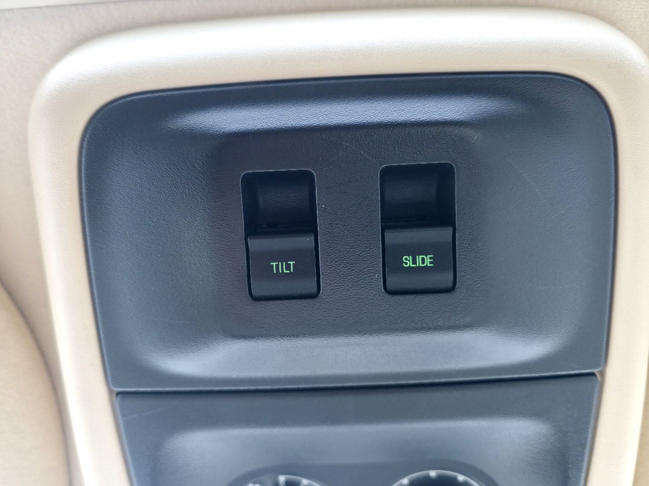 Ford Explorer 4WD 4dr Eddie Bauer 2010 Ford Explorer 4WD 4dr Eddie Bauer 2010