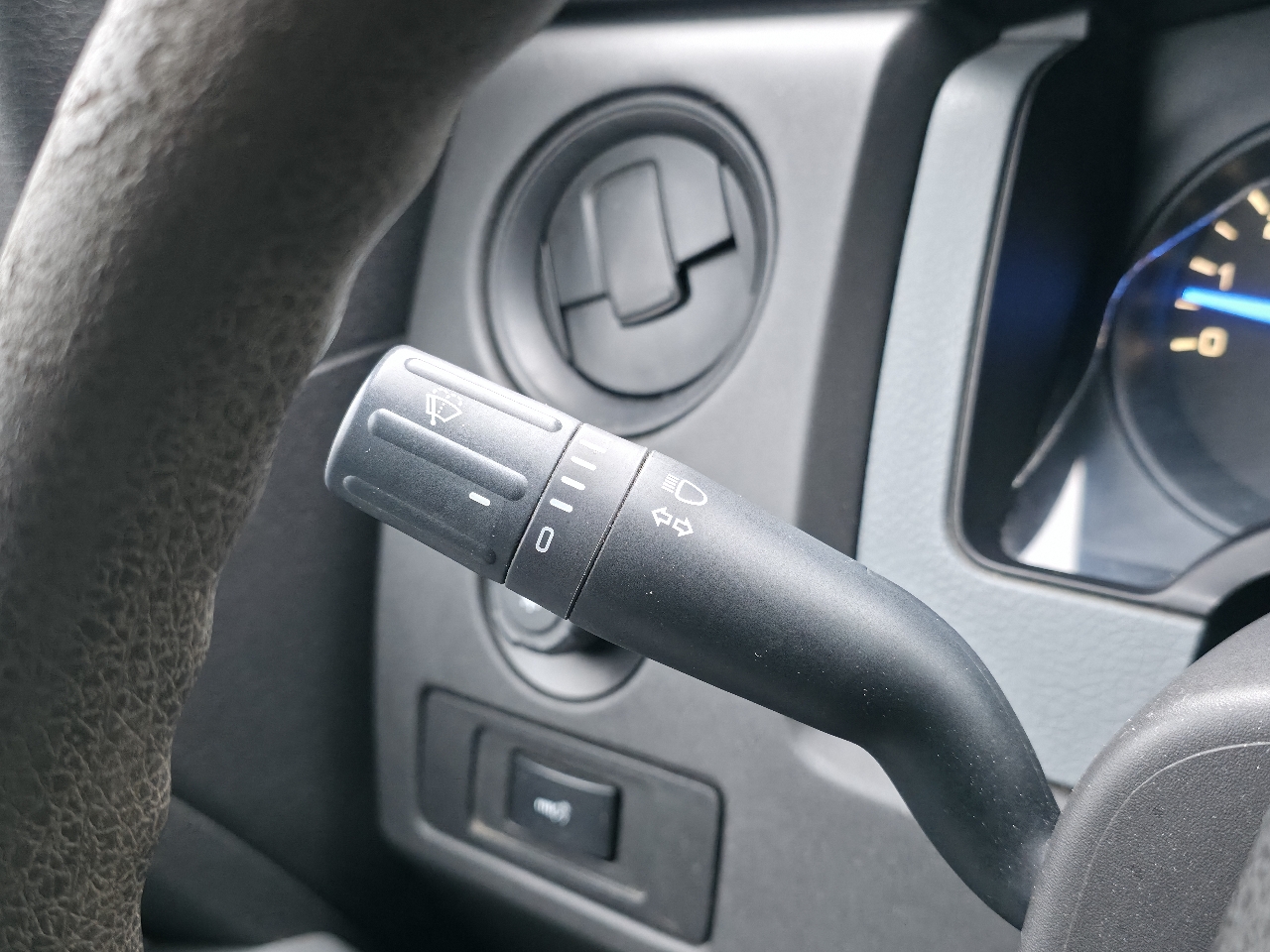 Ford F-150 4WD SuperCab 145" Lariat 2013