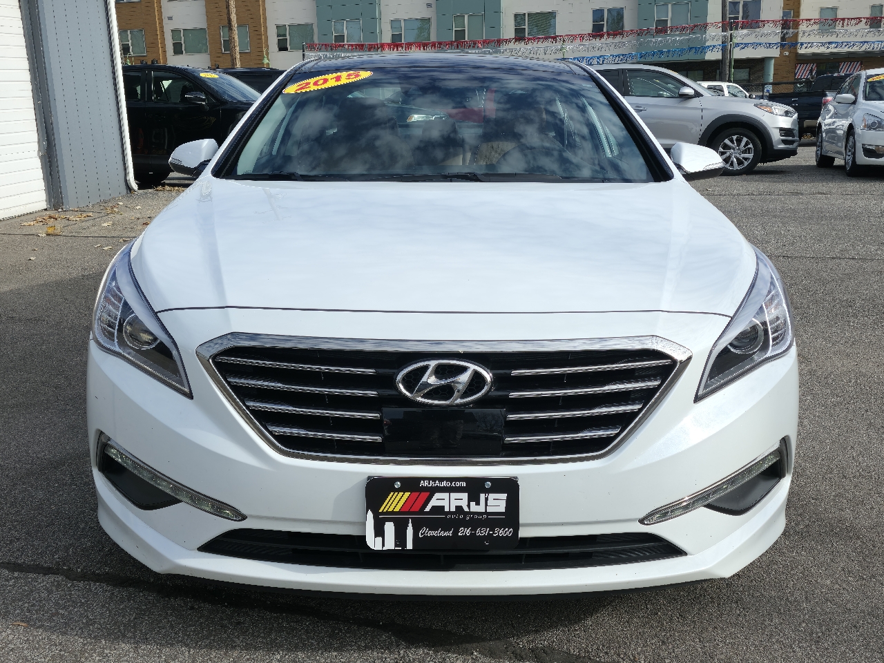 2015 Hyundai Sonata Limited Sport photo 2