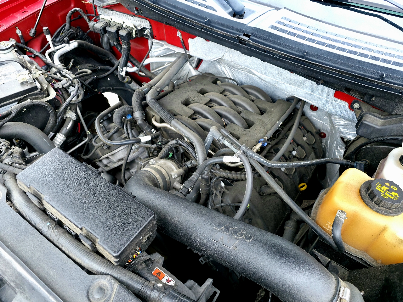 Ford F-150 4WD SuperCrew 145" Platinum 2011