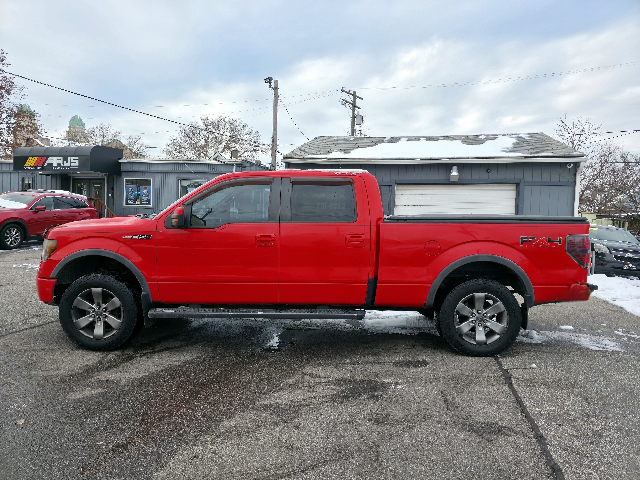 Ford F-150 4WD SuperCrew 145" Platinum 2011