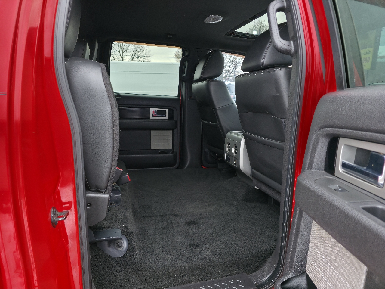 Ford F-150 4WD SuperCrew 145" Platinum 2011