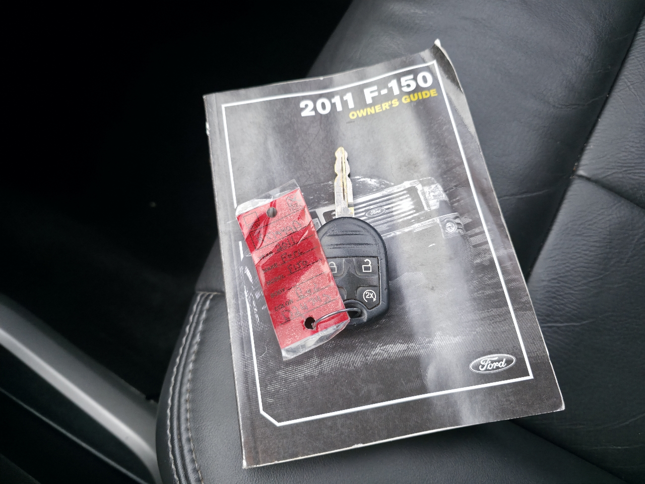 Ford F-150 4WD SuperCrew 145" Platinum 2011