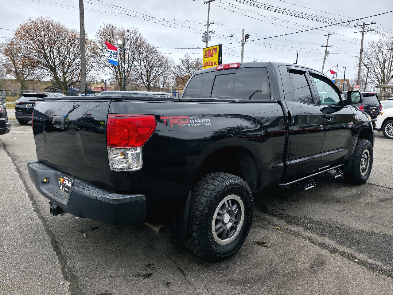 Toyota Tundra 4WD Truck Double Cab 5.7L V8 6-Spd AT (Natl) 2012
