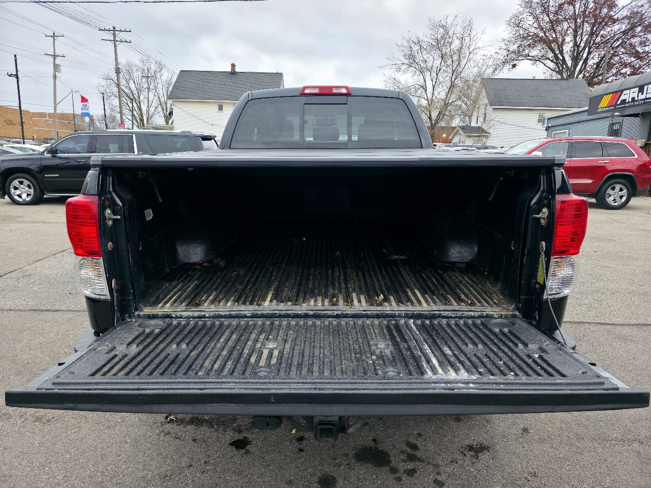 Toyota Tundra 4WD Truck Double Cab 5.7L V8 6-Spd AT (Natl) 2012