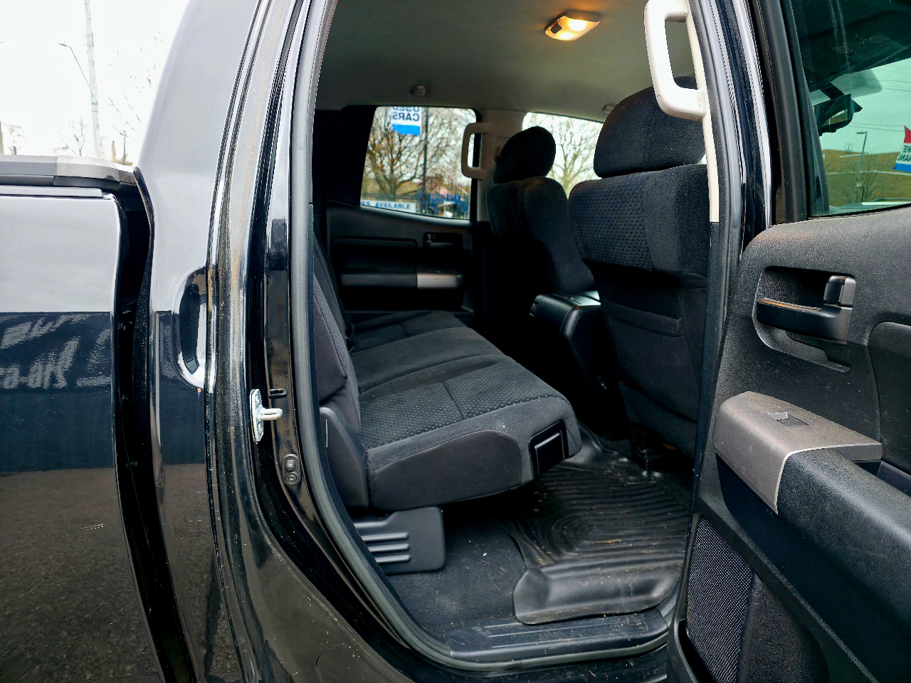 Toyota Tundra 4WD Truck Double Cab 5.7L V8 6-Spd AT (Natl) 2012