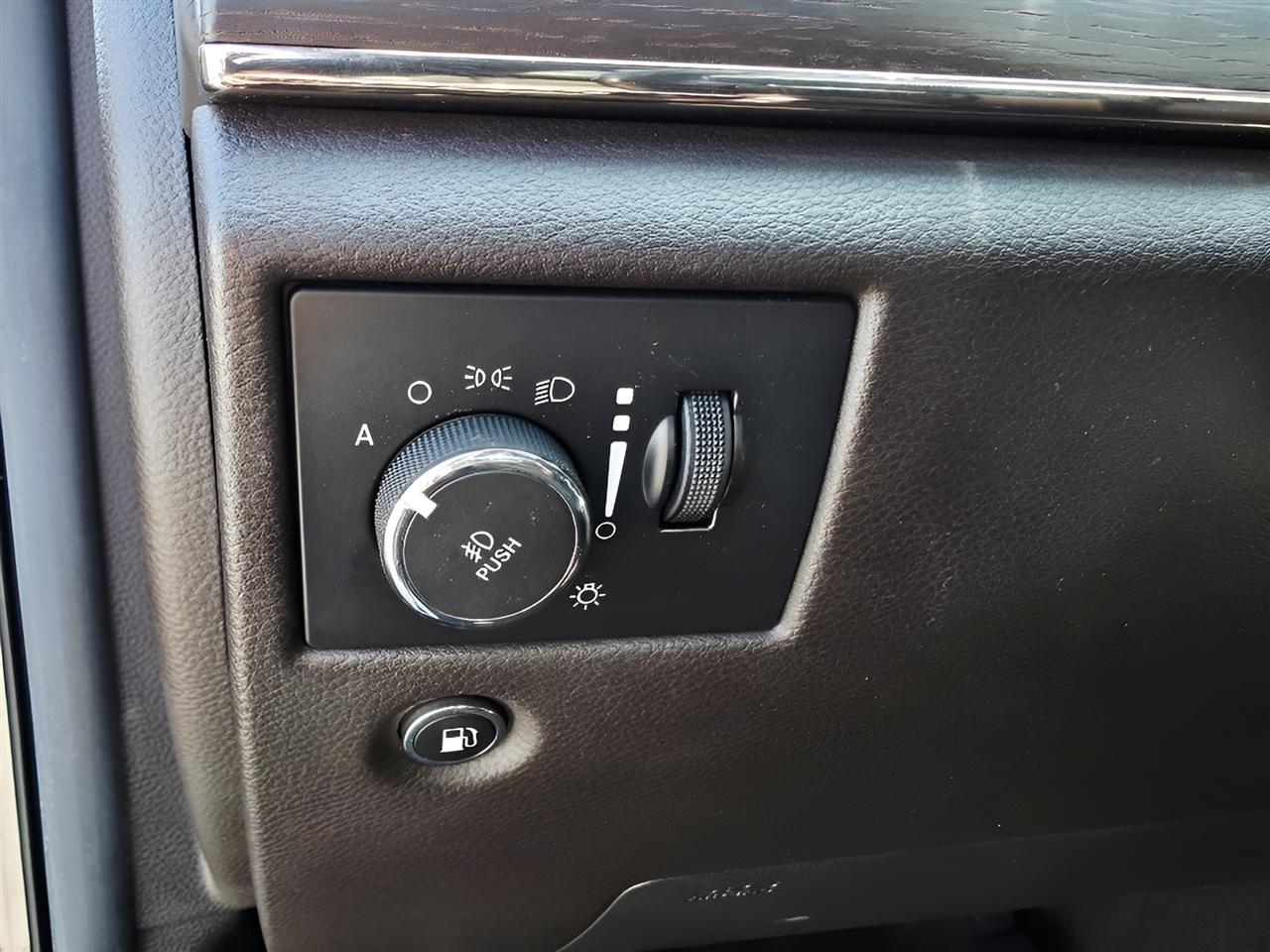 Jeep Grand Cherokee Summit 4WD 2014