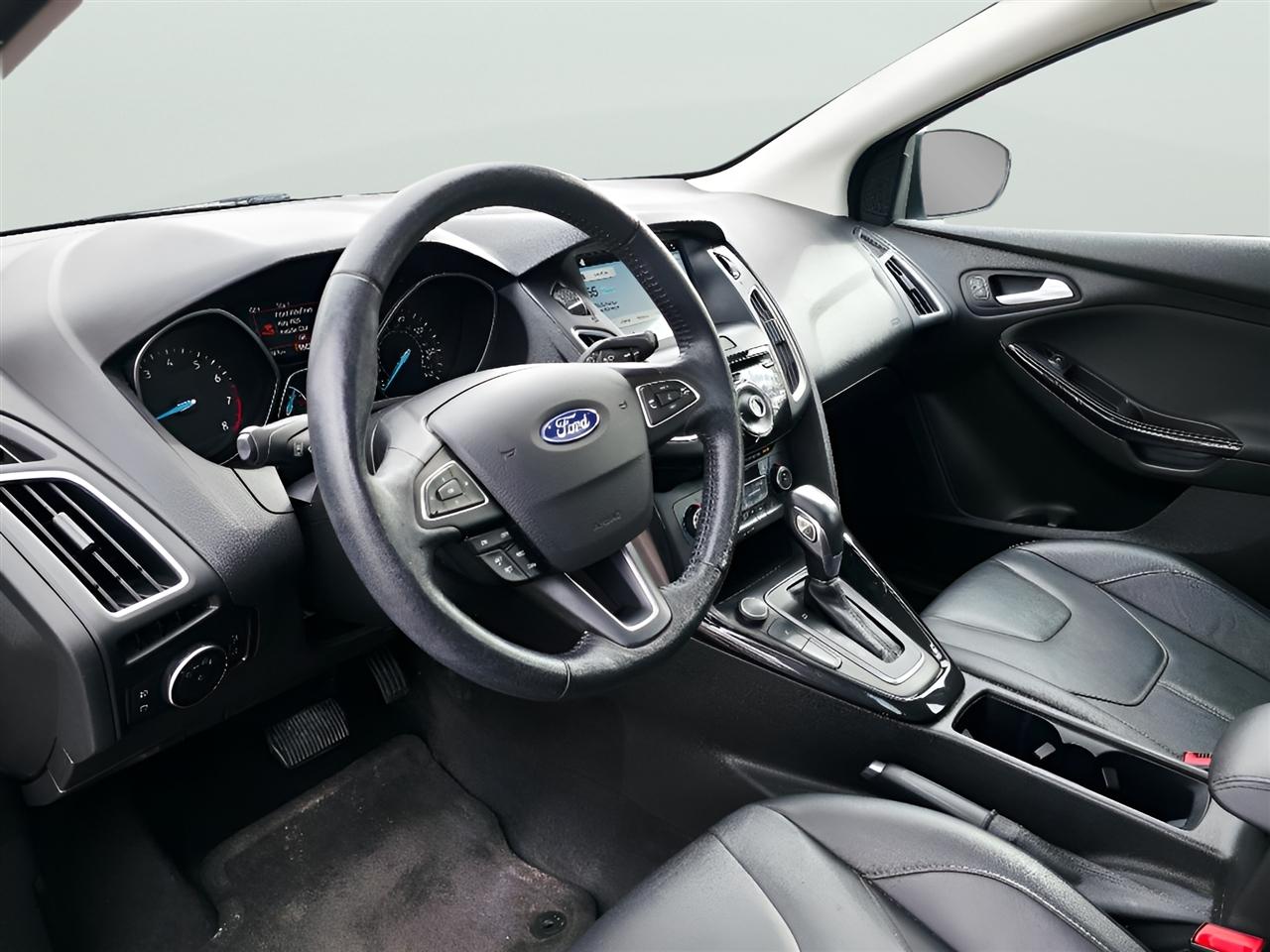 Ford Focus Titanium Hatch 2017