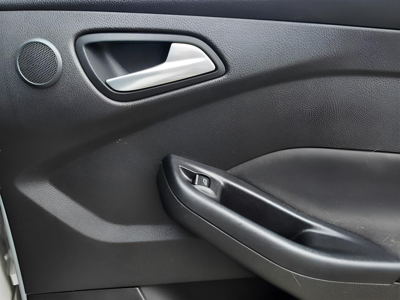Ford Focus Titanium Hatch 2017