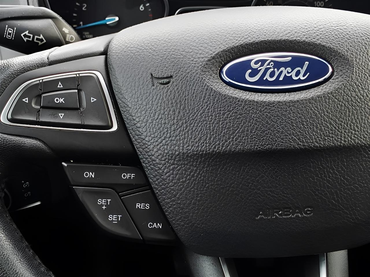 Ford Focus Titanium Hatch 2017