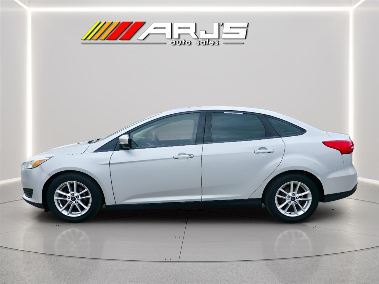 Ford Focus SE Sedan 2016