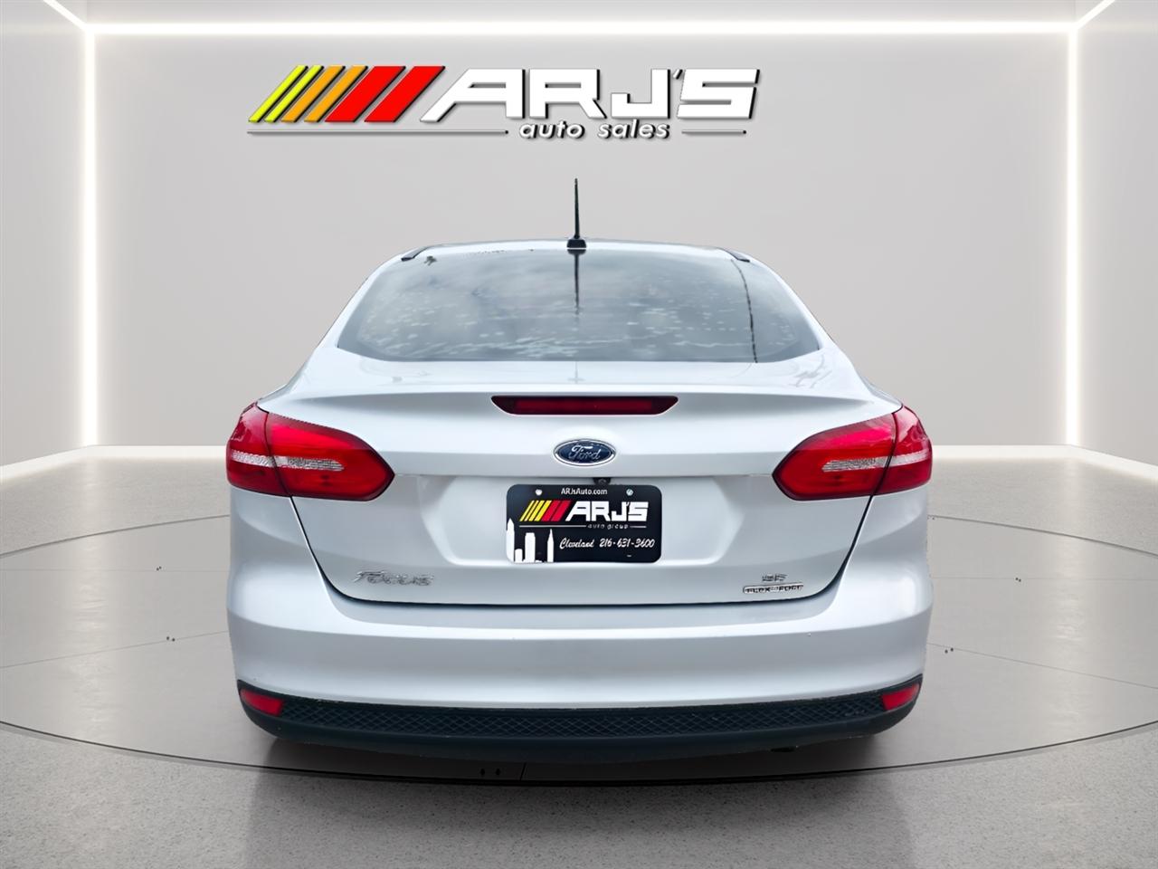 Ford Focus SE Sedan 2016