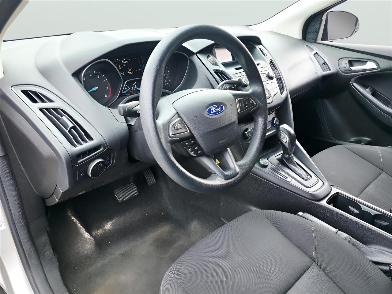 Ford Focus SE Sedan 2016