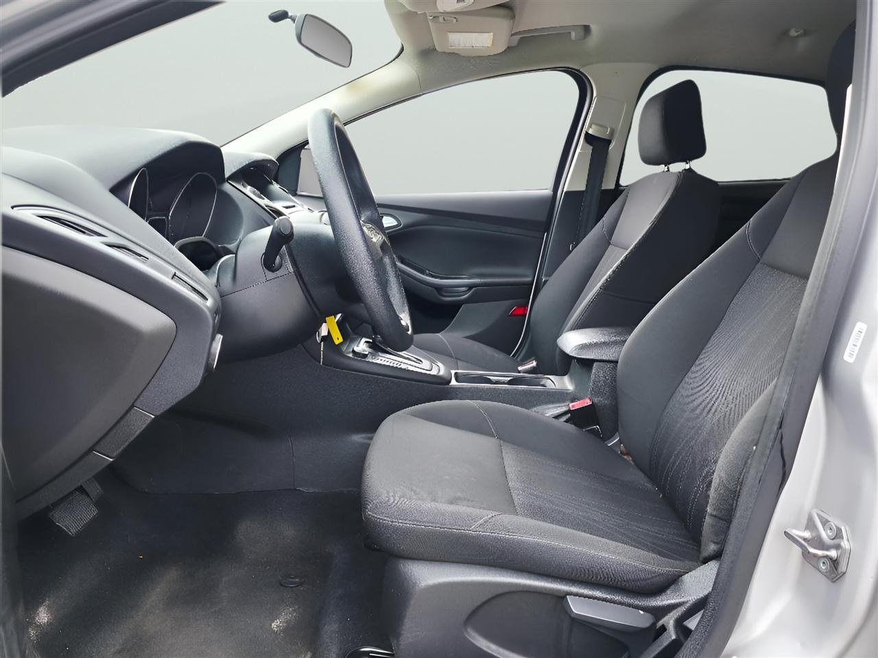 Ford Focus SE Sedan 2016