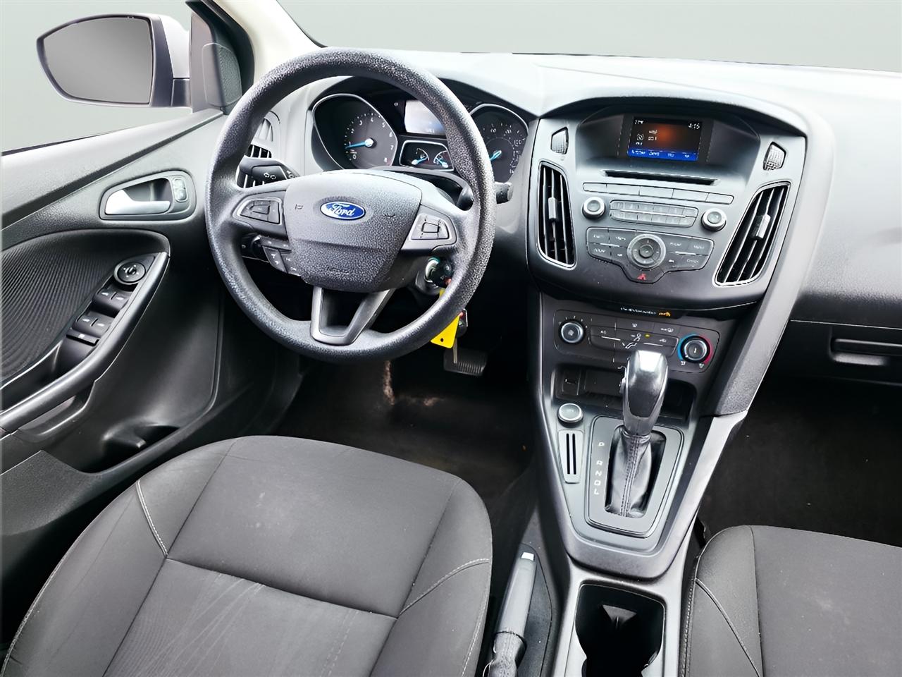 Ford Focus SE Sedan 2016
