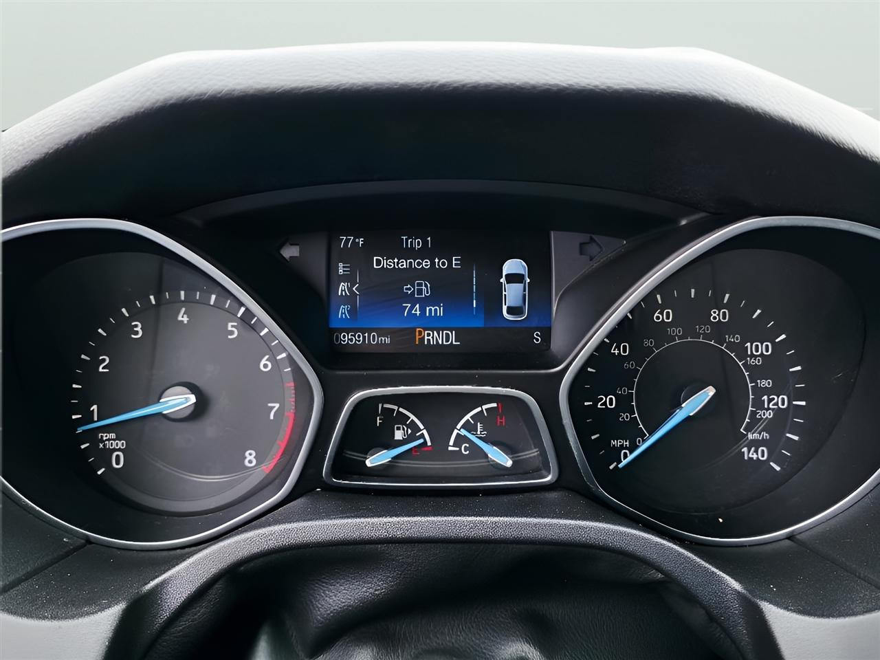Ford Focus SE Sedan 2016