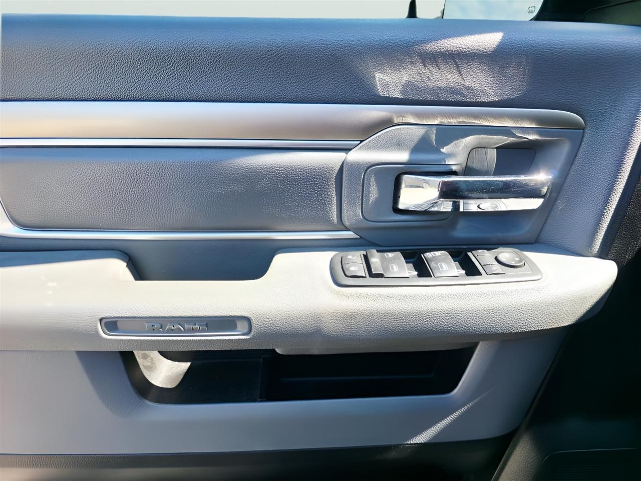 RAM 1500 SLT Quad Cab 4WD 2013