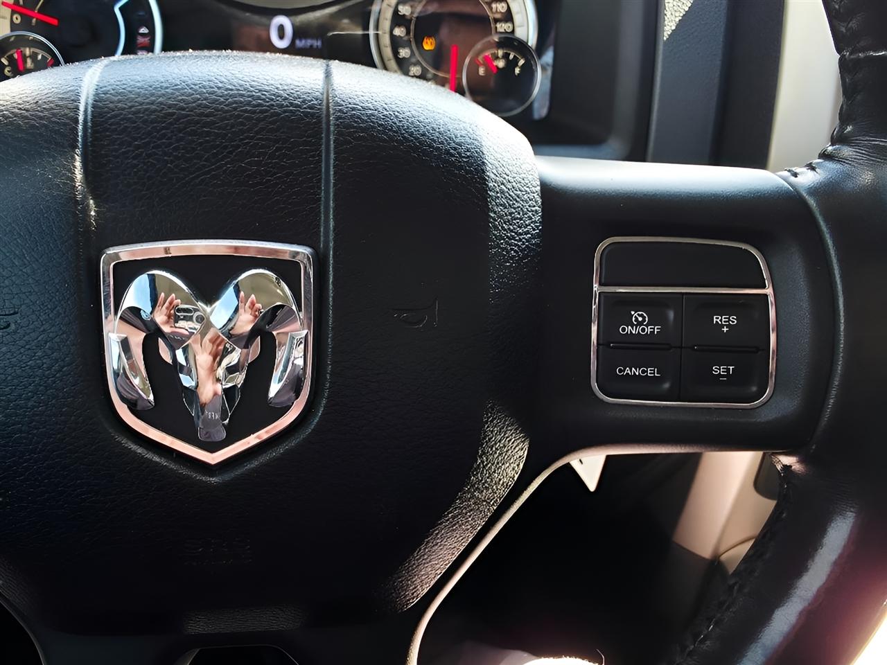 RAM 1500 SLT Quad Cab 4WD 2013