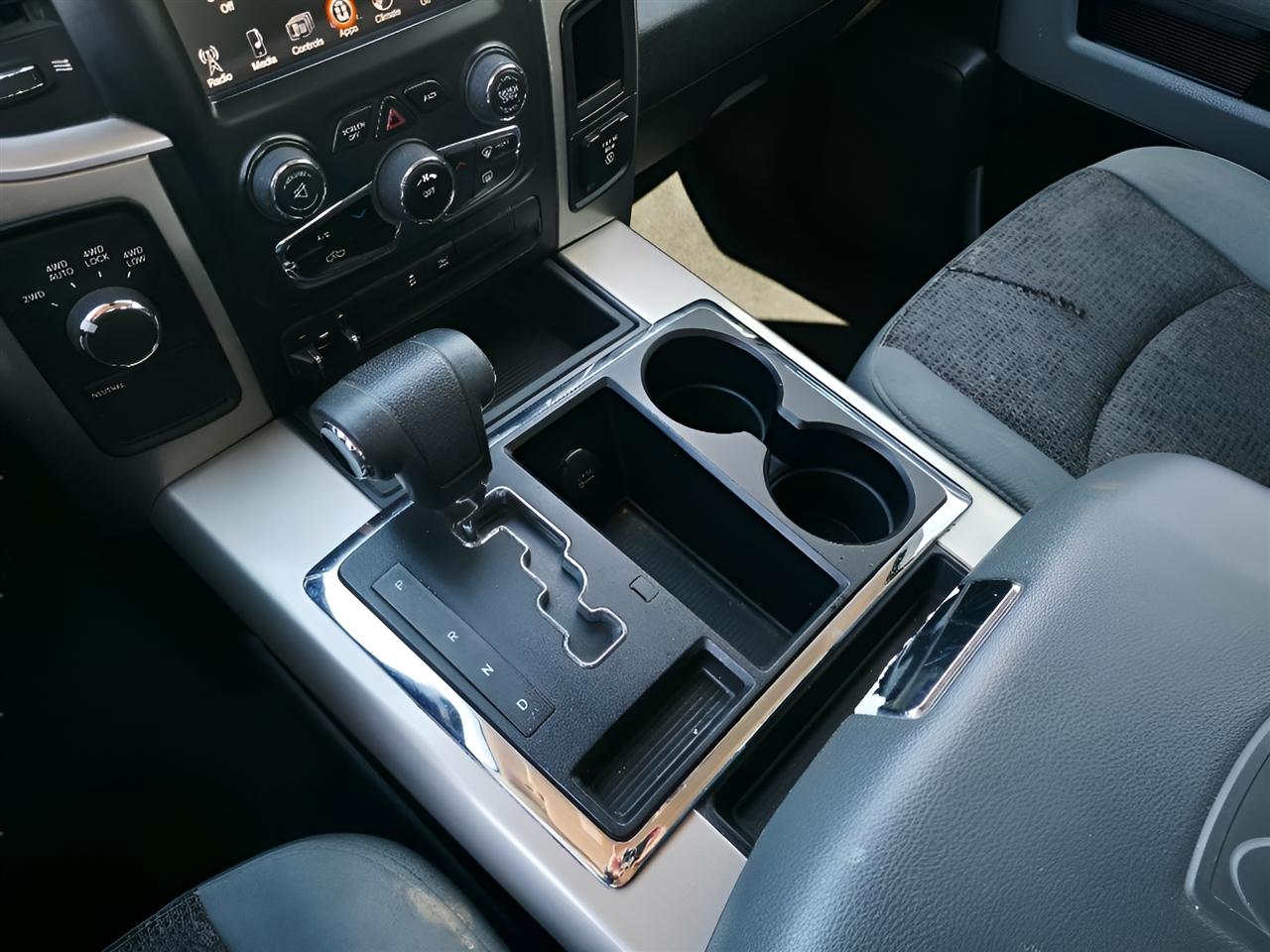 RAM 1500 SLT Quad Cab 4WD 2013