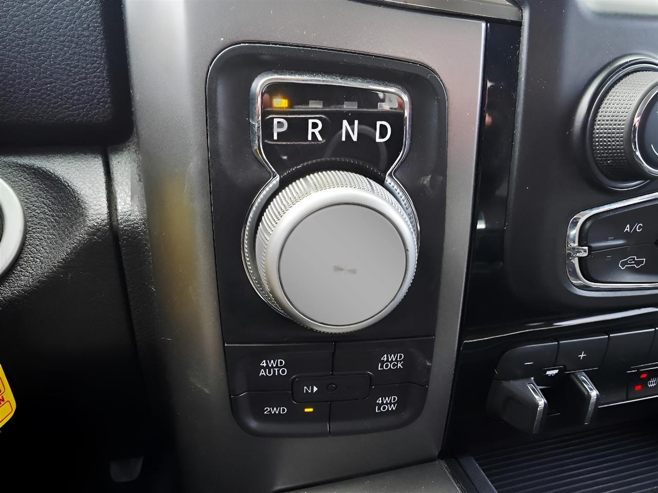 RAM 1500 Sport Crew Cab SWB 4WD 2014