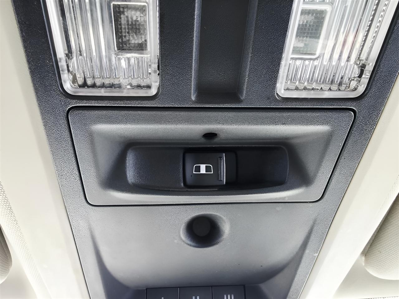 RAM 1500 Sport Crew Cab SWB 4WD 2014