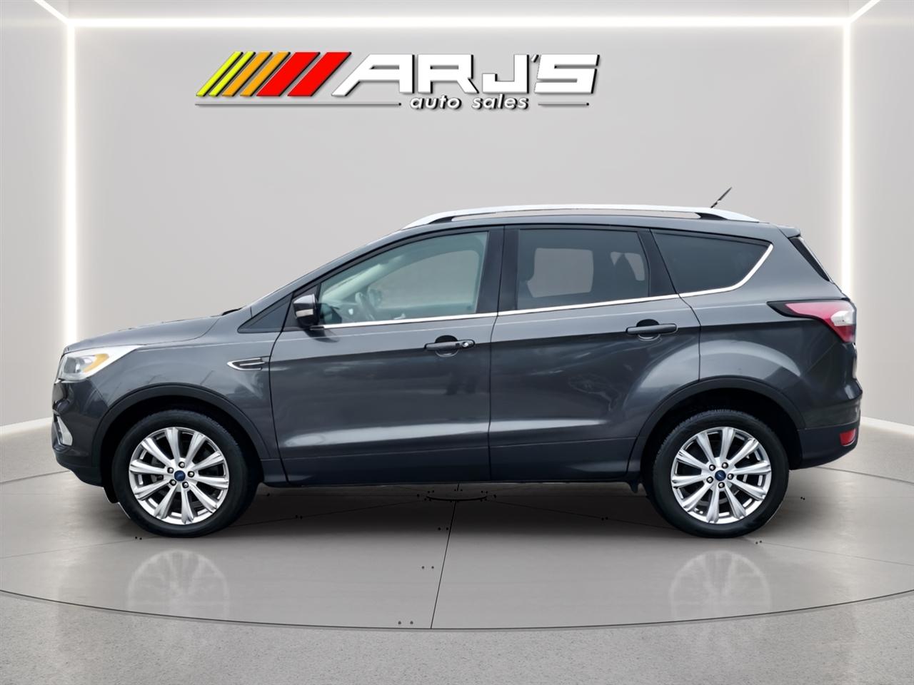 Ford Escape Titanium 4WD 2017