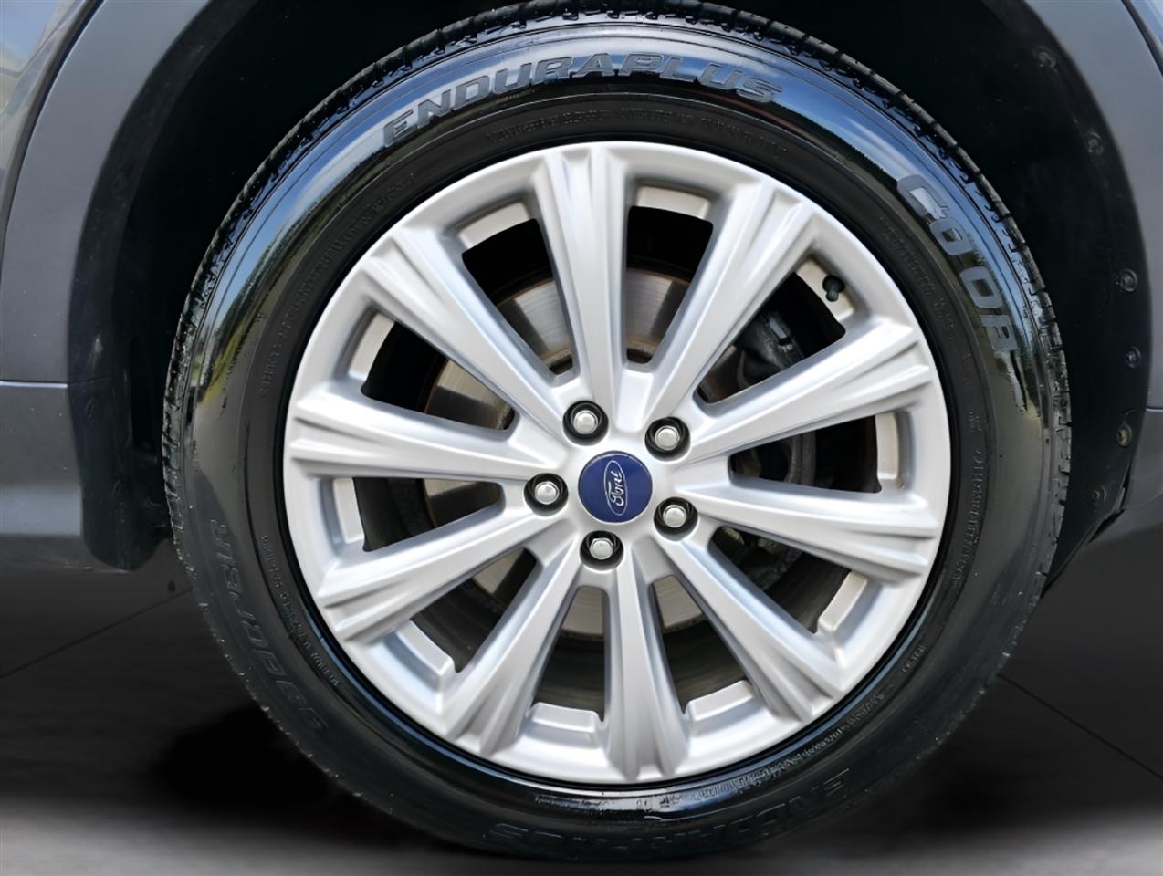 Ford Escape Titanium 4WD 2017