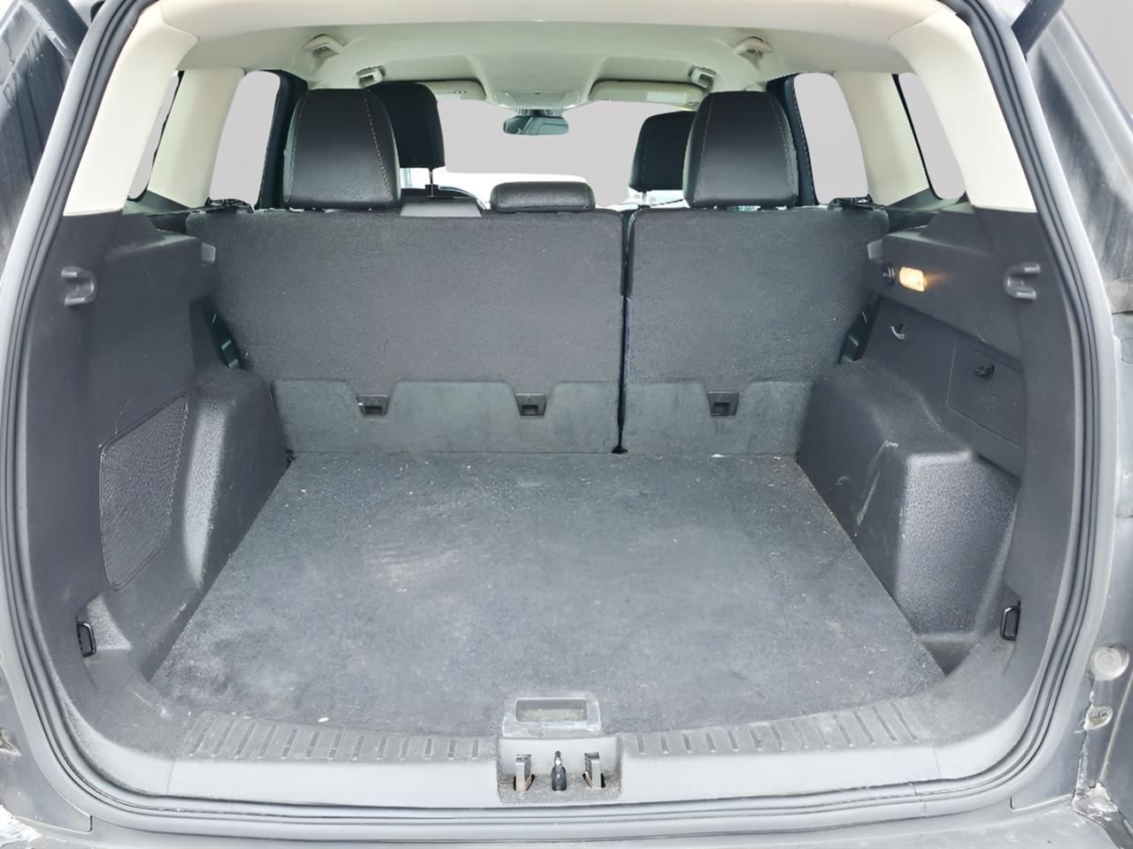 Ford Escape Titanium 4WD 2017